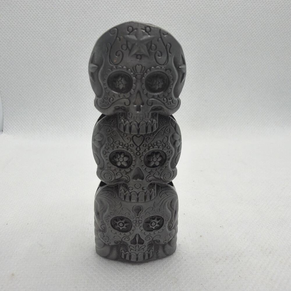 Stacked Skull lighter holder skull Decor Metal